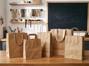 Restaurant Printing Guide in Dubai: Menu Cards, Food Packaging & Branding Essentials for F&B Businesses